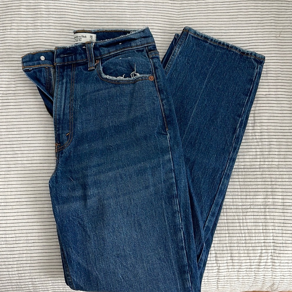 Abercrombie Ultra High-Rise 90s Straight Jeans